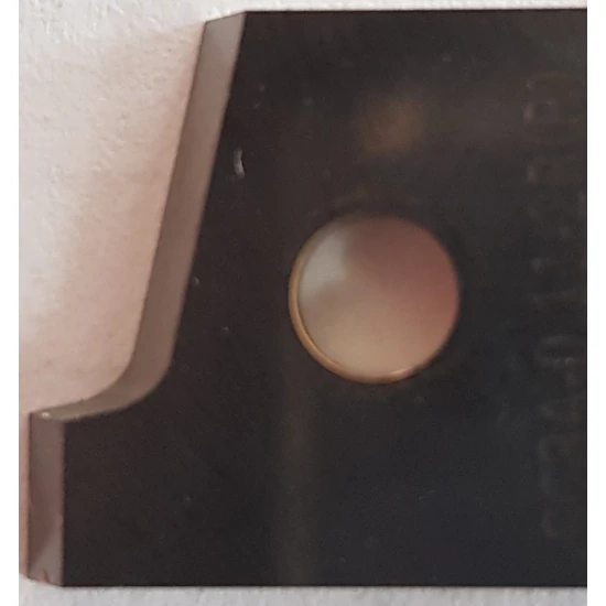 03. OAV Cserelapka, alsó élmaróba, R=2 mm, OAV MAX 330, 340M, 350M élzárógépekhez.